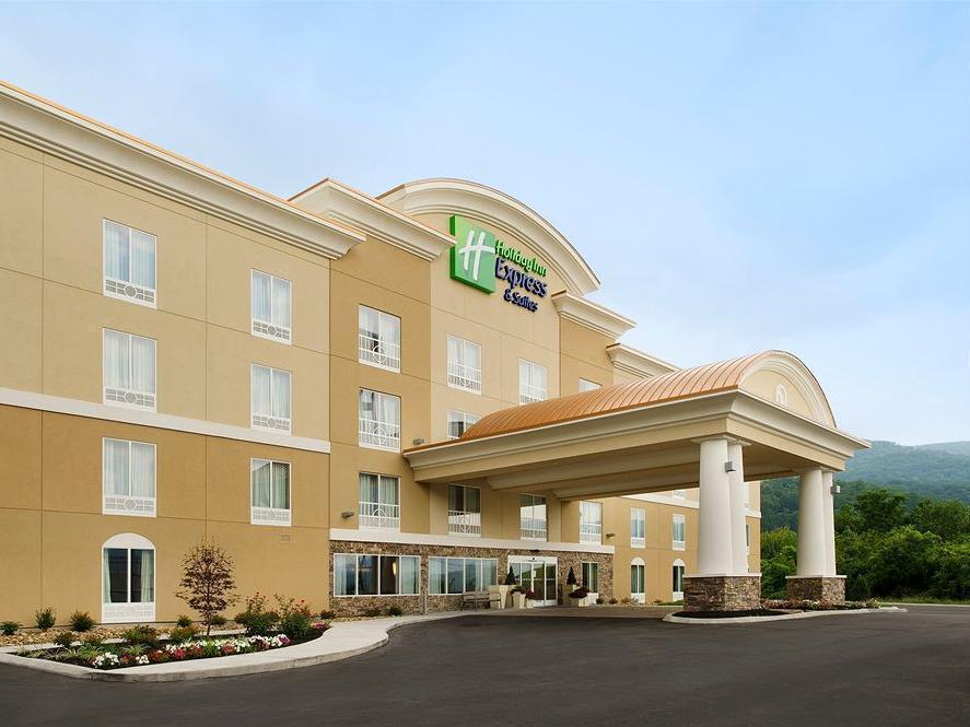 Holiday Inn Express & Suites Caryville By Ihg Exterior photo