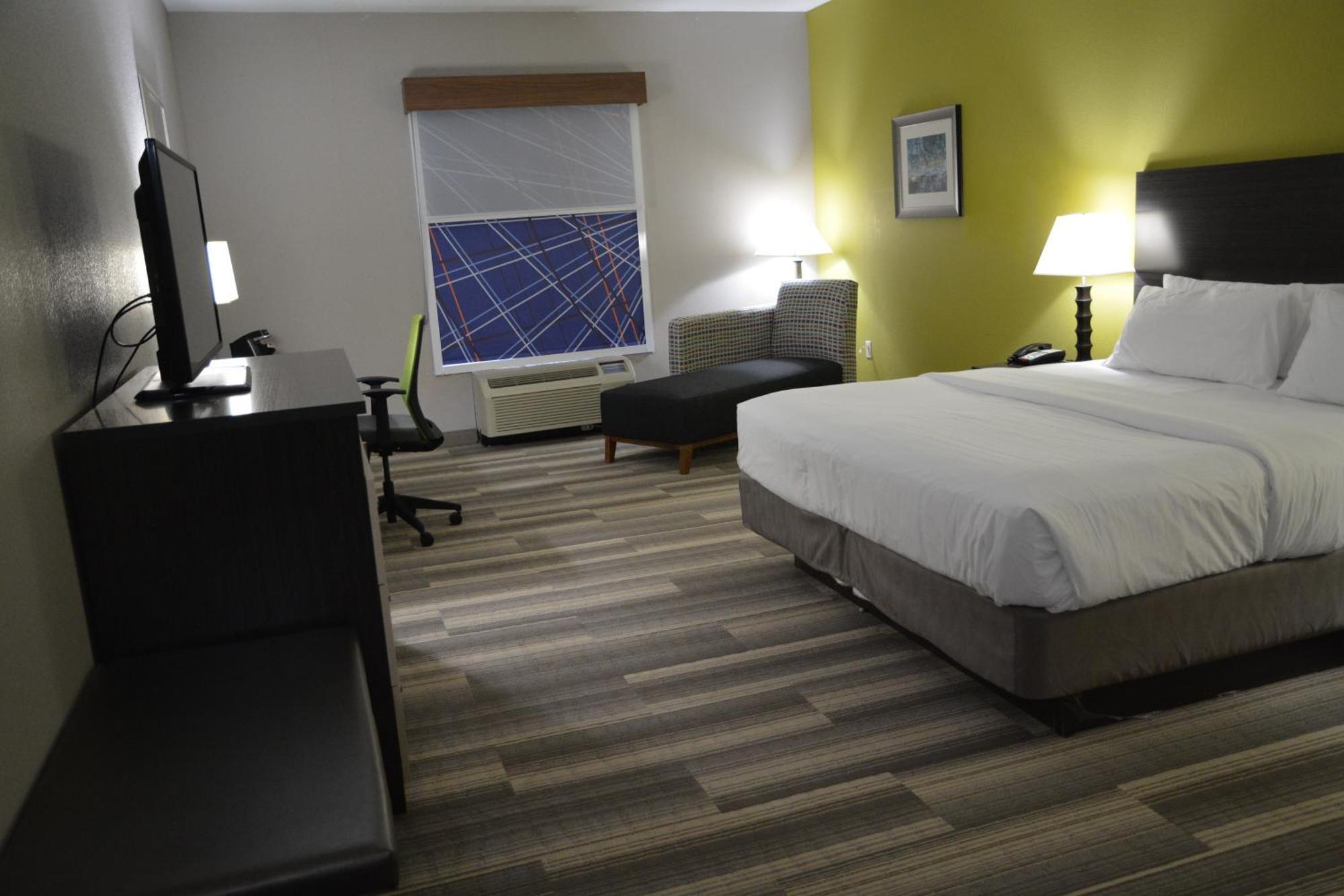 Holiday Inn Express & Suites Caryville By Ihg Exterior photo